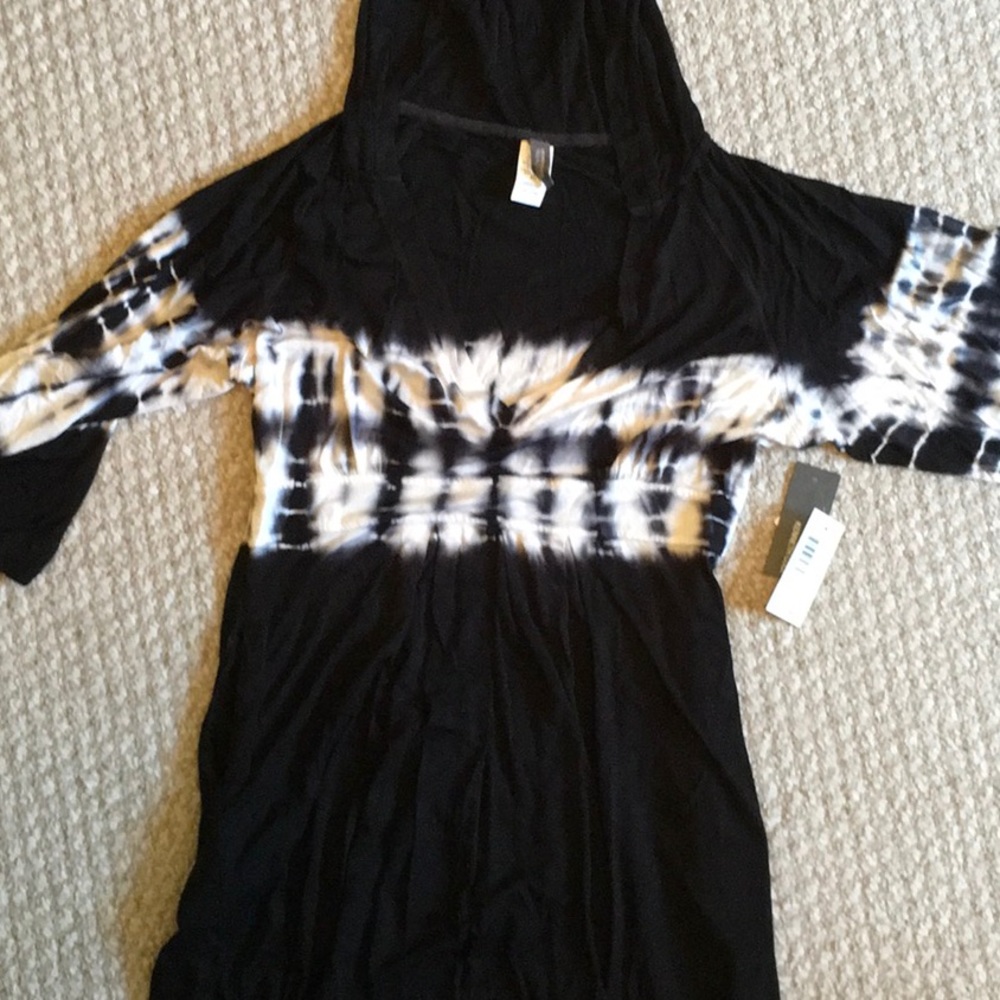 Swim coverup size XL.  Black.  Kenneth Cole